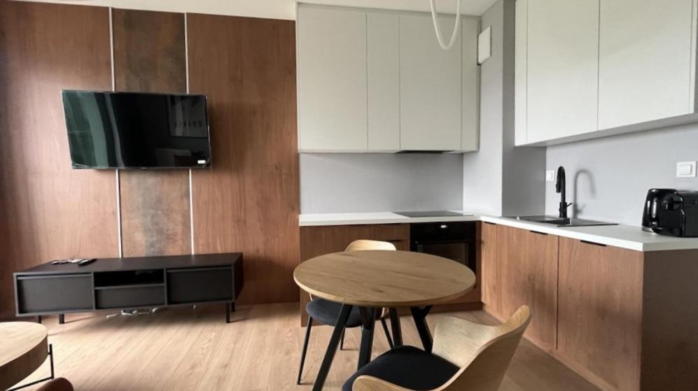 Zurawie - Food Hall & Stocznia By Downtown Leilighet *